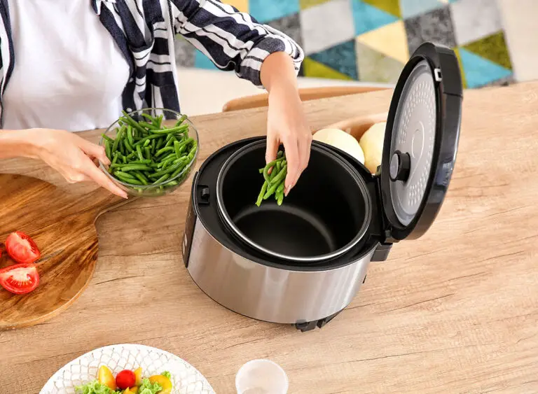 Crock Pot Sizes Guide How Big do You Need 2022 Guide