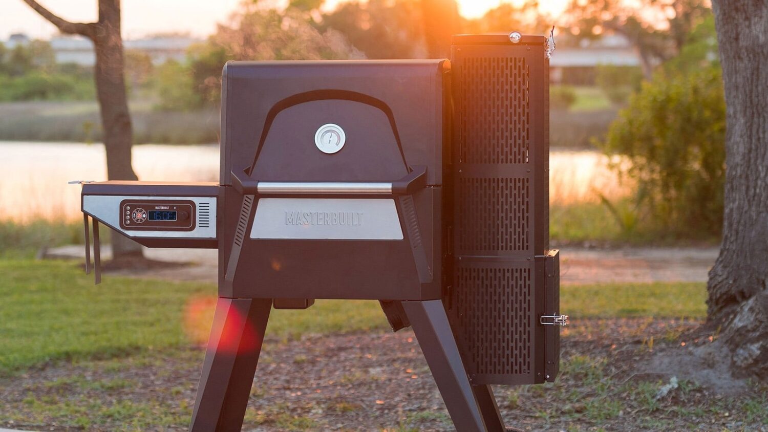 Pellet Smoker vs Electric Smoker What's Better? 2022 Guide